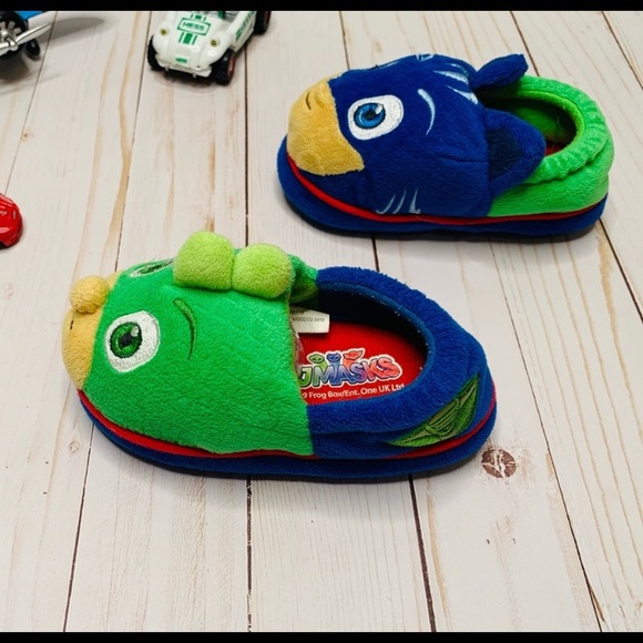 PJ Mask Light Up Sneakers 👟 and Slipper Bundle - Picture 2 of 9